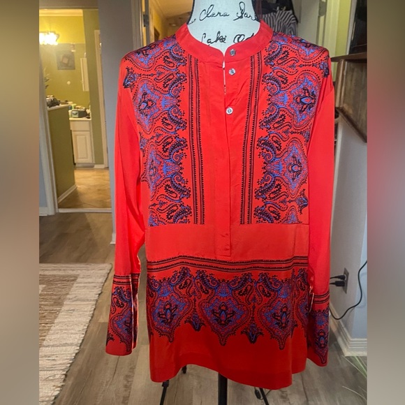 J Crew - Rich and Elegant long sleeve Blouse  with exquisite designs throughout. - Picture 4 of 10